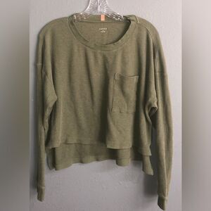 045. Lunya Olive Green Waffle Knit Long Sleeve Crop Top medium